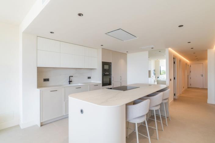 Image No.22-3 Bed Apartment for sale