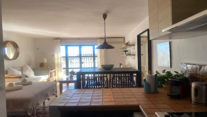 Image No.5-Studio for sale