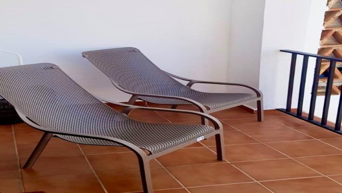 Image No.10-Studio for sale