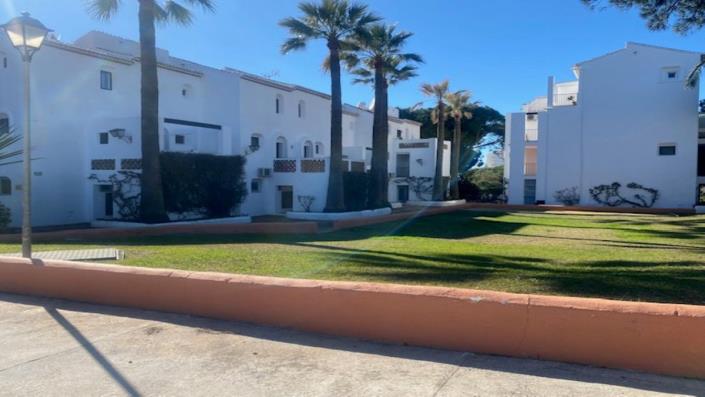 Image No.20-Studio for sale