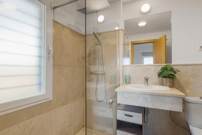 Image No.17-3 Bed Apartment for sale