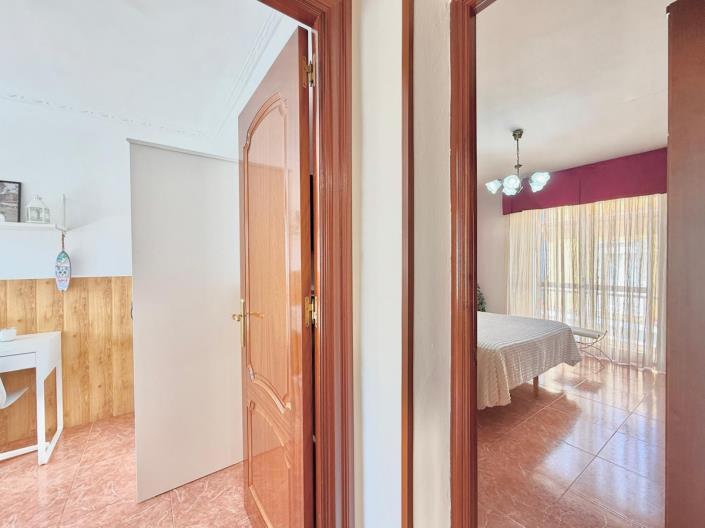 Image No.11-3 Bed Townhouse for sale