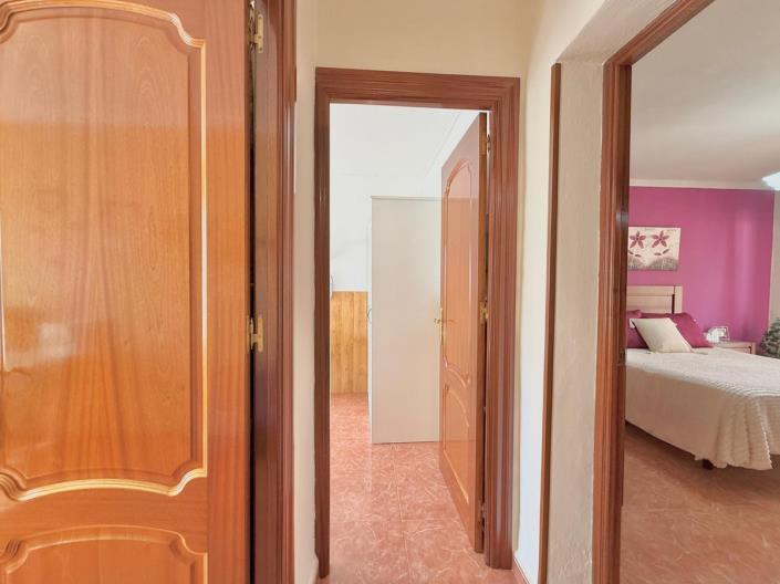 Image No.14-3 Bed Townhouse for sale