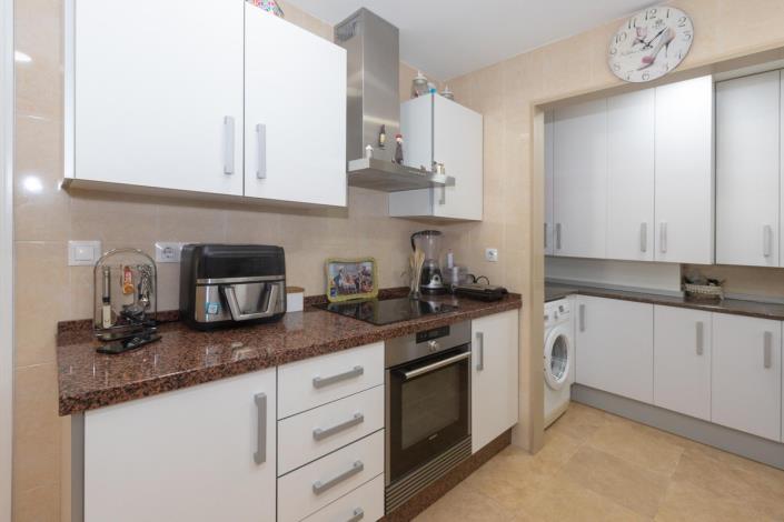 Image No.8-3 Bed Apartment for sale