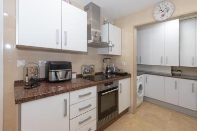 8-e64a9055bba3e77ac8aca3b893cdf826