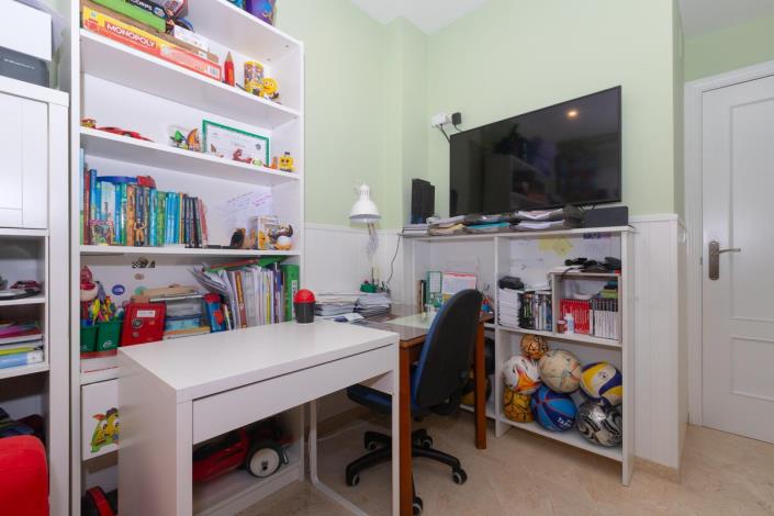 Image No.17-3 Bed Apartment for sale