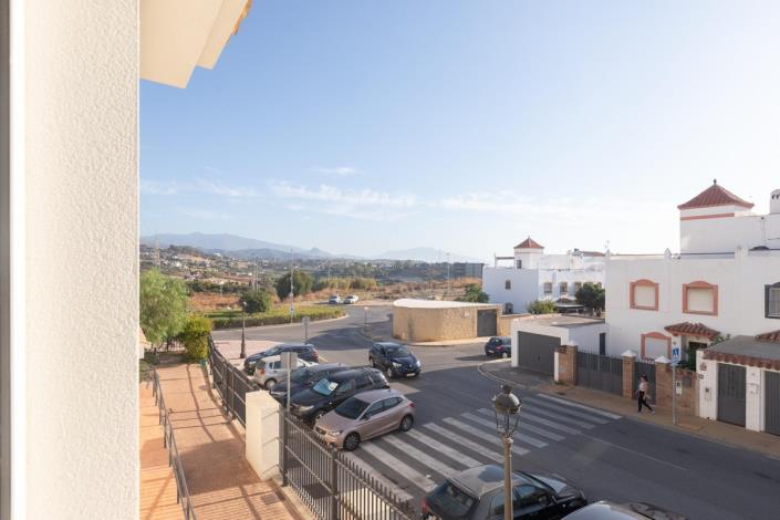 Image No.28-3 Bed Apartment for sale