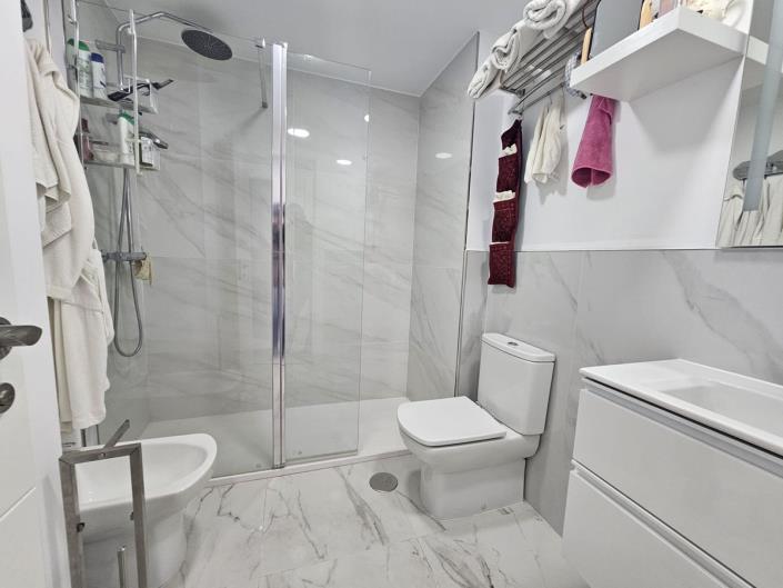 Image No.11-2 Bed Apartment for sale