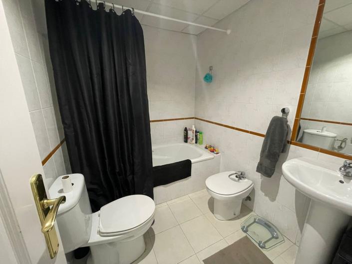 Image No.28-3 Bed Apartment for sale