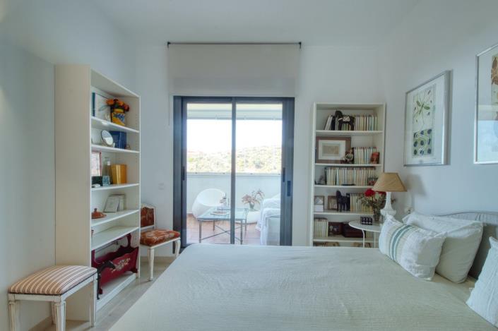 Image No.12-2 Bed Apartment for sale