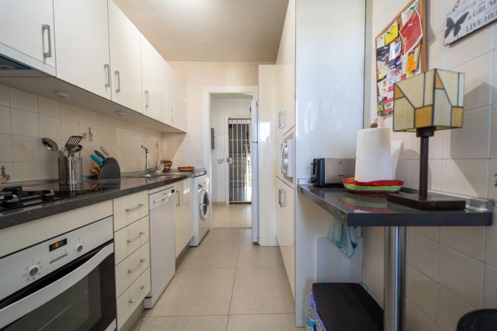 Image No.21-3 Bed Apartment for sale