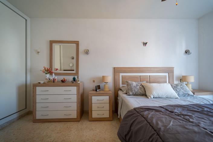 Image No.25-3 Bed Apartment for sale