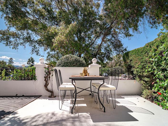 Image No.26-2 Bed Apartment for sale