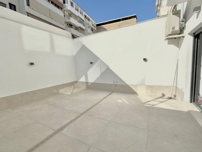 Image No.15-2 Bed Apartment for sale