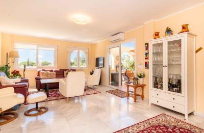 8-e64a9055bba3e77ac8aca3b893cdf826