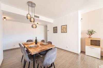 10-bb915d1cb19341576dcdc994b81ab9c5