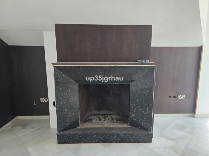 Image No.9-3 Bed Apartment for sale