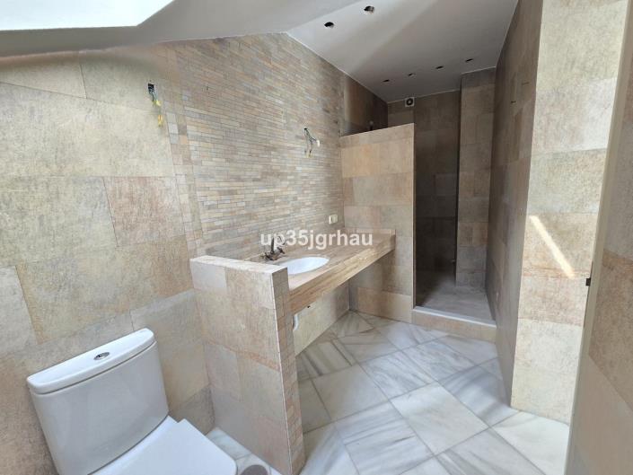 Image No.15-3 Bed Apartment for sale