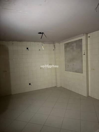 Image No.19-3 Bed Apartment for sale