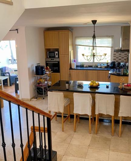 Image No.5-4 Bed Townhouse for sale