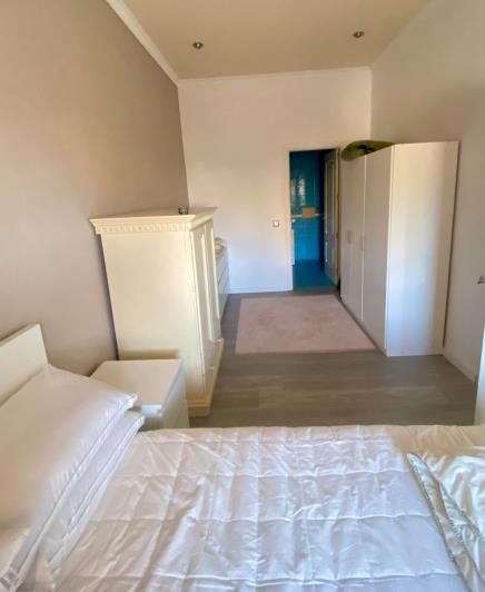 Image No.14-4 Bed Townhouse for sale