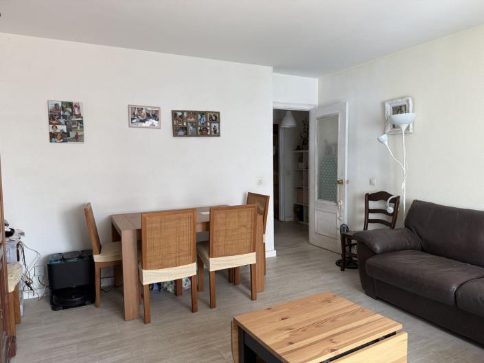 Image No.8-3 Bed Apartment for sale