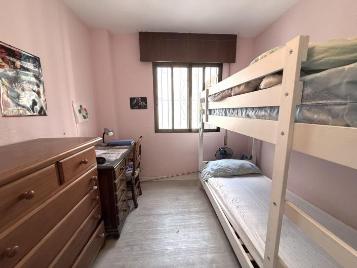 Image No.20-3 Bed Apartment for sale