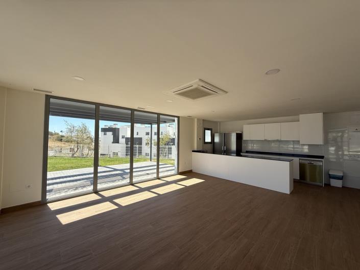 Image No.23-2 Bed Apartment for sale