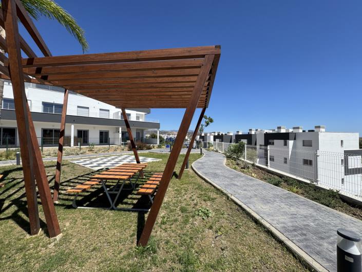 Image No.25-2 Bed Apartment for sale