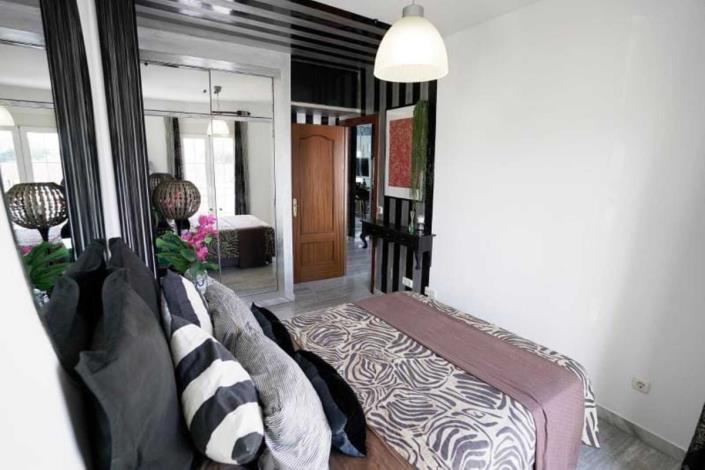 Image No.12-1 Bed Apartment for sale