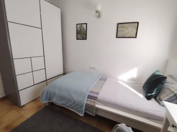 13-5fd73dea700db77384c091ca9818b1a9