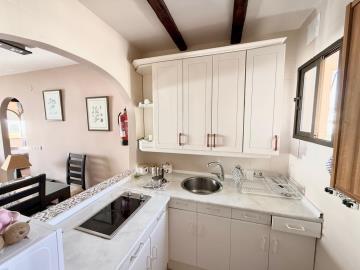 10-75bef5f12e72a6d65f05a48dacffbe42