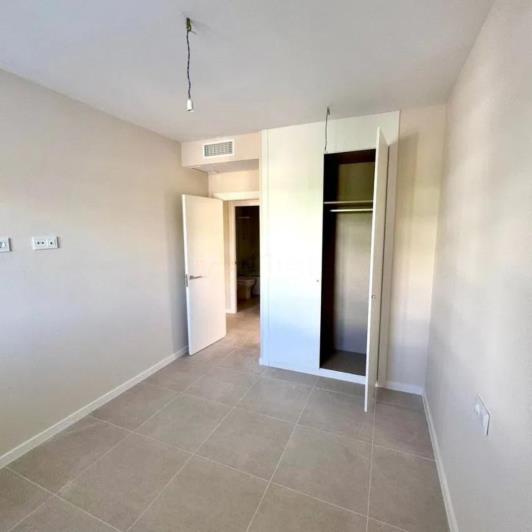 Image No.32-2 Bed Apartment for sale