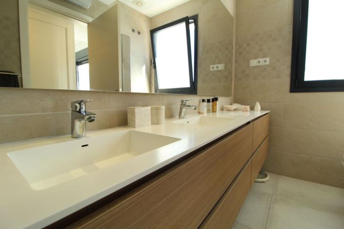 Image No.10-3 Bed Duplex for sale