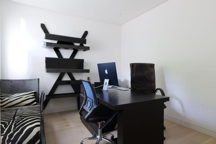 Image No.20-3 Bed Apartment for sale