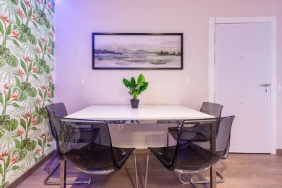 10-bb915d1cb19341576dcdc994b81ab9c5