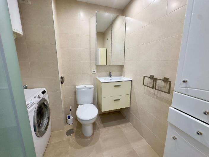 Image No.9-Studio for sale