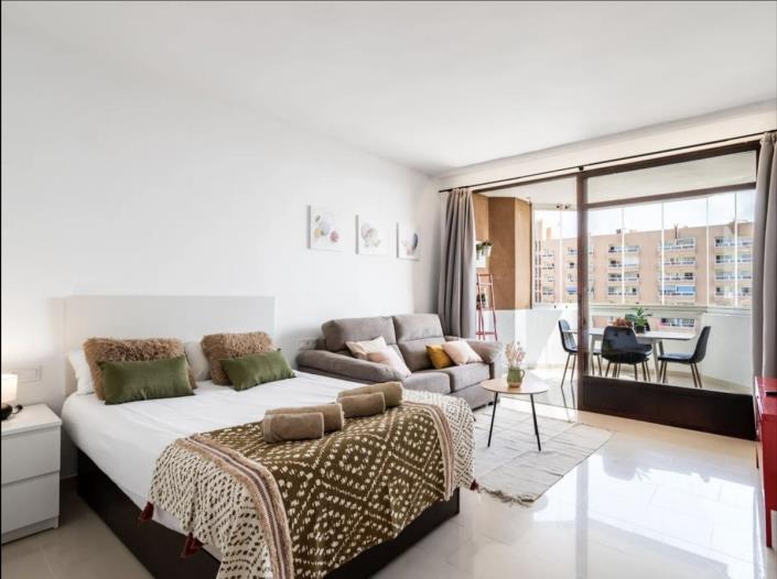 Image No.7-Studio for sale