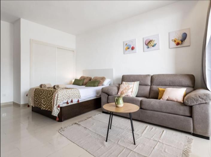 Image No.8-Studio for sale