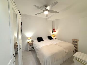 11-20939a0134ad724a8cb2a801094d15a4