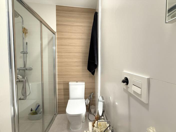 Image No.10-1 Bed Apartment for sale