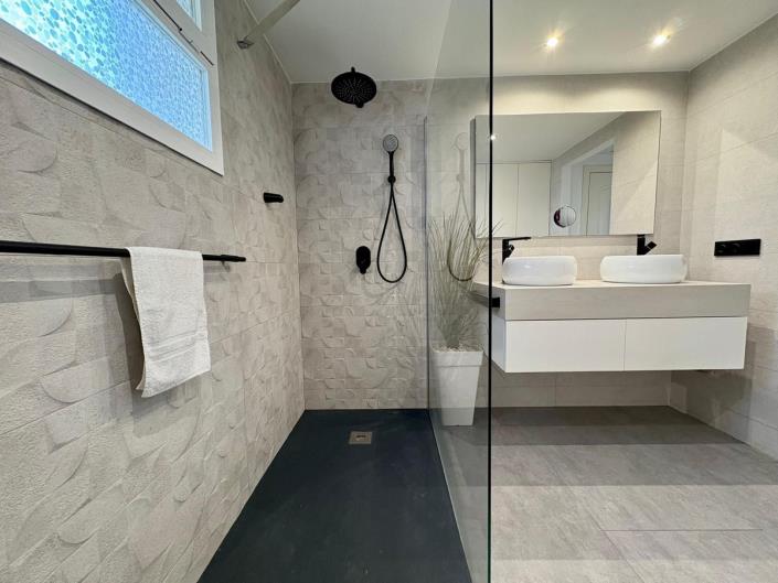 Image No.19-2 Bed Apartment for sale