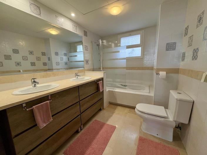 Image No.23-2 Bed Apartment for sale