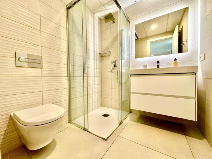 Image No.9-2 Bed Apartment for sale