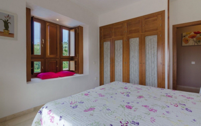 Image No.17-4 Bed Finca for sale