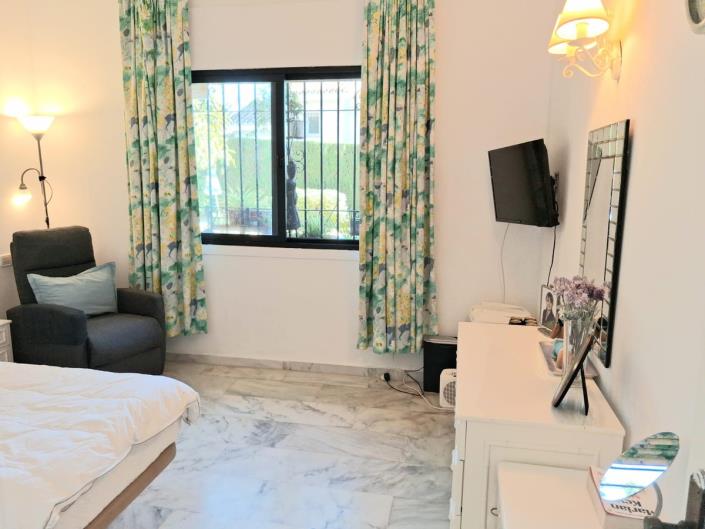 Image No.15-4 Bed Villa for sale