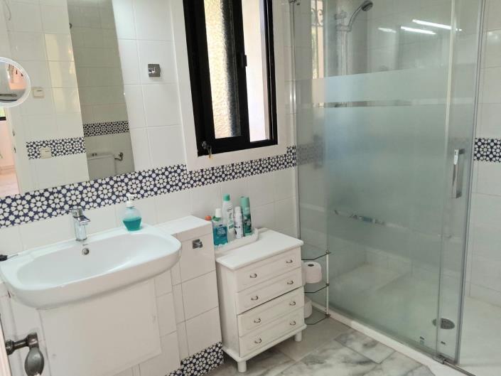 Image No.18-4 Bed Villa for sale