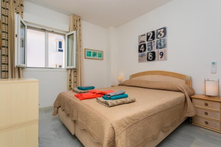 Image No.20-3 Bed Apartment for sale