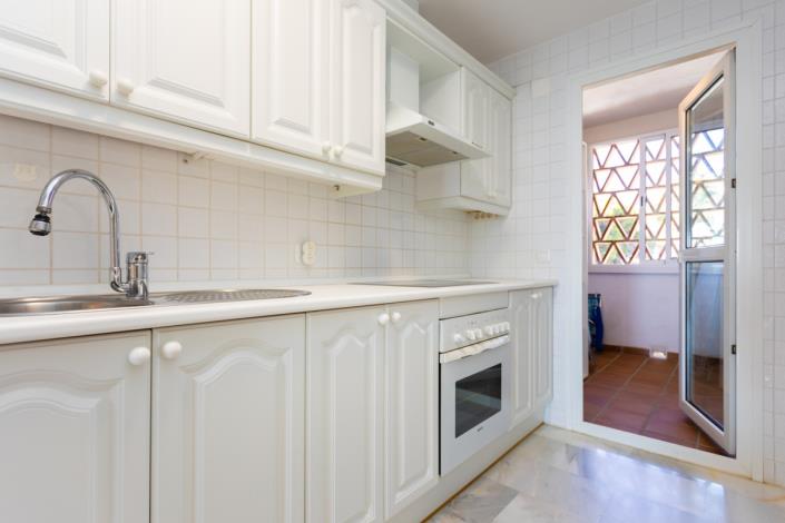 Image No.24-3 Bed Apartment for sale