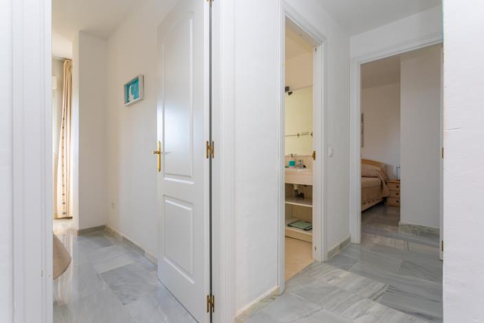 Image No.27-3 Bed Apartment for sale